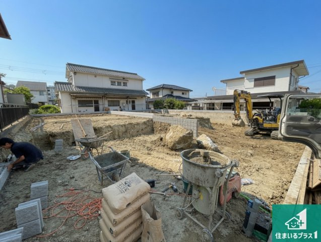 神戸市北区ひよどり台　新築一戸建ての外観|周辺は落ち着いた街並みの住宅地！子育てがしやすい住環境です！まだ未完成ですが、現地でしかわからない事もございます。是非一度ご覧ください。