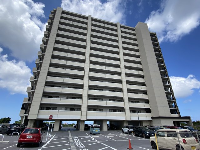 アルファステイツ北谷ヒルズの外観
