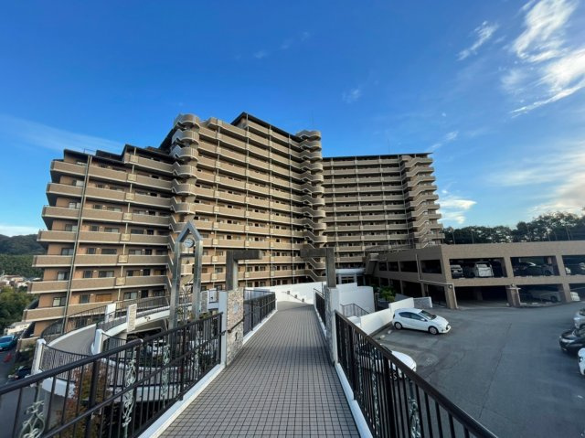 アンビエントジェーム山Ⅱ番館の外観