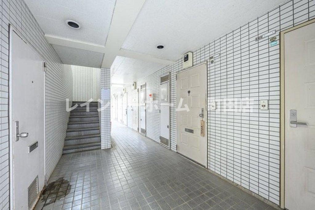 チェリーハイツ※初期費用分割あと払いサービス利用可能物件のロビー