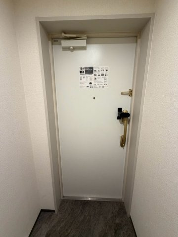 プレール・ドゥーク中野の玄関|収納もある玄関です