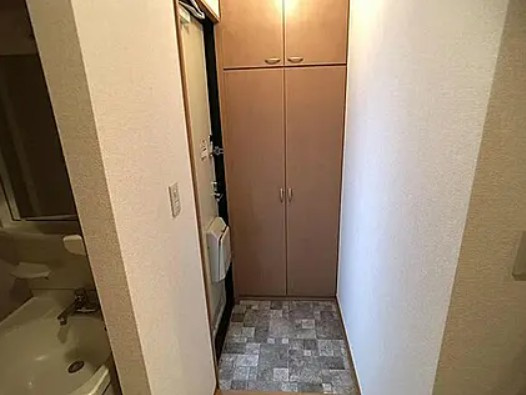 エターナル・ハピネスの玄関