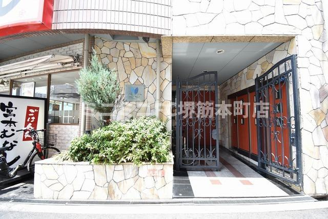 PARKHILLS上本町壱番館のエントランス