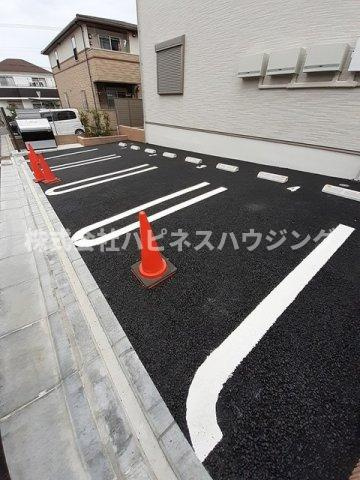 レーニアⅡの駐車場