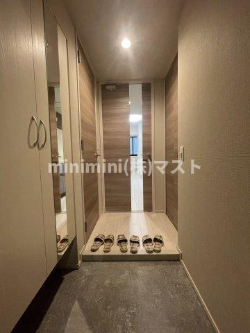 ローズコーポ堺筋本町の玄関