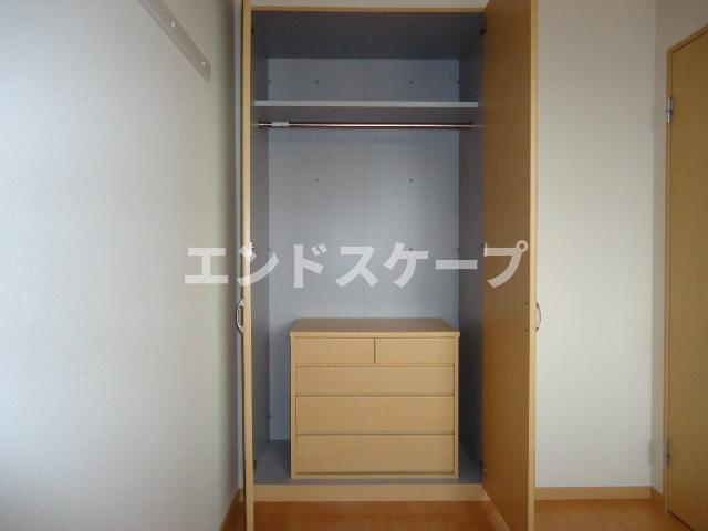 クレイン　コートの収納|洋室クローゼット
高崎、前橋のお部屋探しはエンドスケープまで！お客様の理想お聞かせ下さい♪