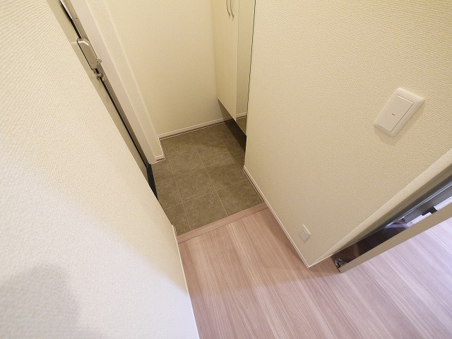 グランデSGの玄関|収納もある玄関です