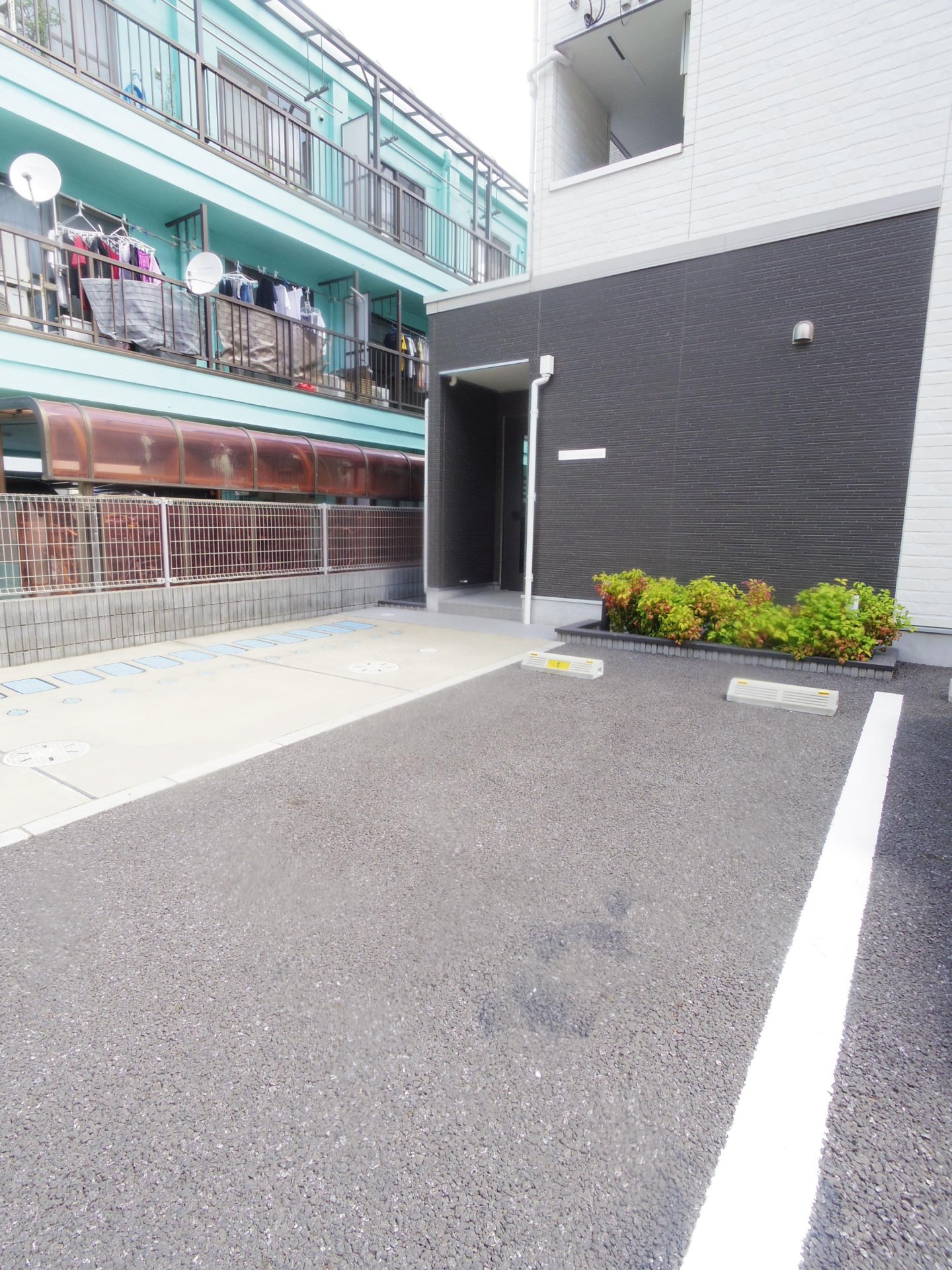 グレイスひばりヶ丘の駐車場