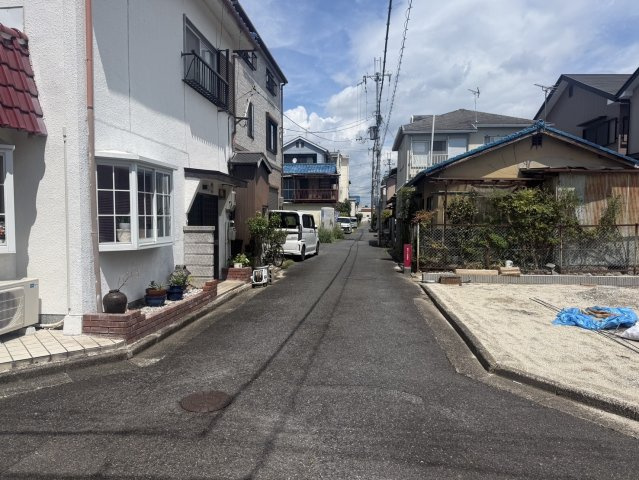 大津市際川3丁目3期　新築戸建の前面道路含む現地写真