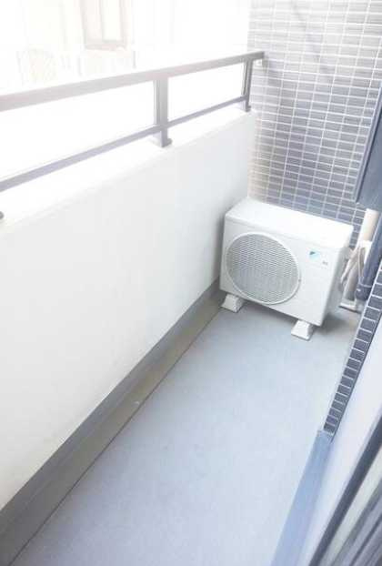 グランヴァン駒沢大学　駅近　敷金0　オートロックのバルコニー