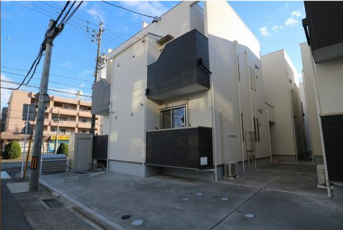 GRANDTIC内田橋の外観