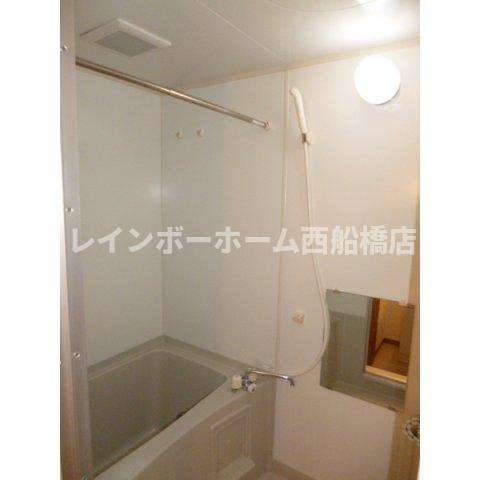 ソレジオ藤原の浴室