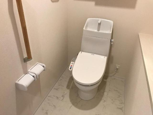 ディアコート大元駅前のトイレ|シャワー付トイレ