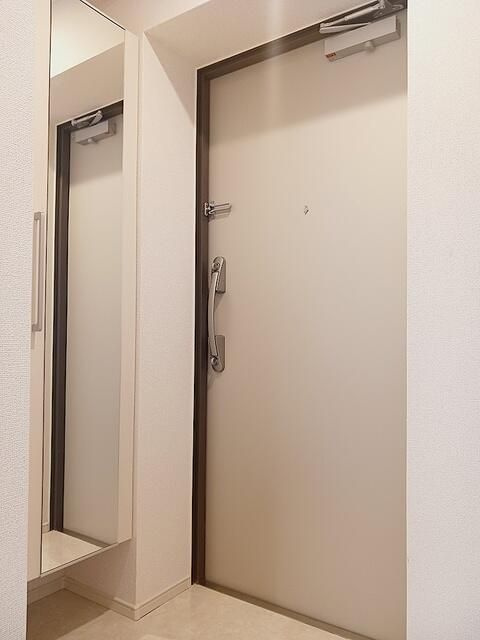 ライズ脇田町　Ａ館の玄関