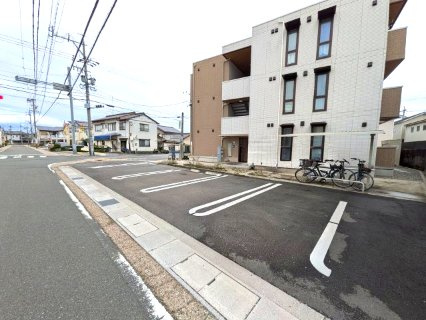 Salvia(サルビア)の駐車場