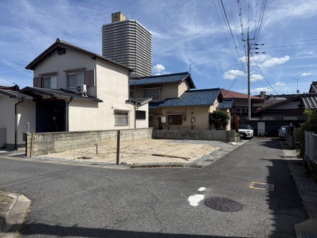大津市桜野町1丁目 新築戸建の前面道路含む現地写真