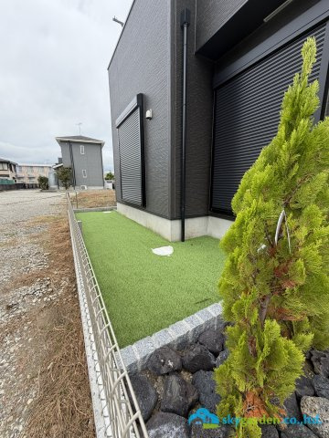 平塚市大神2丁目　新築戸建　全3棟3号棟の庭