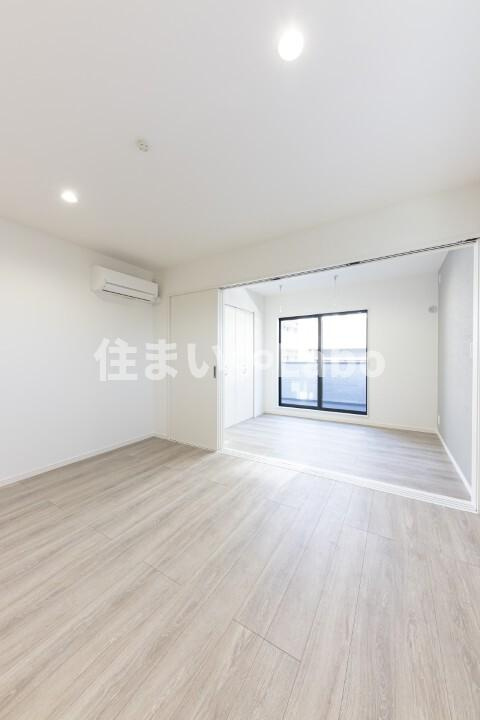 アイセン大橋竹下の居間・リビング|同建物別部屋参考写真