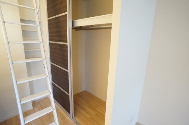EAST VILLA 逆瀬川の収納