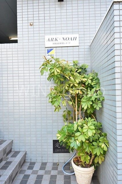 世田谷区経堂５丁目の賃貸マンションのエントランス