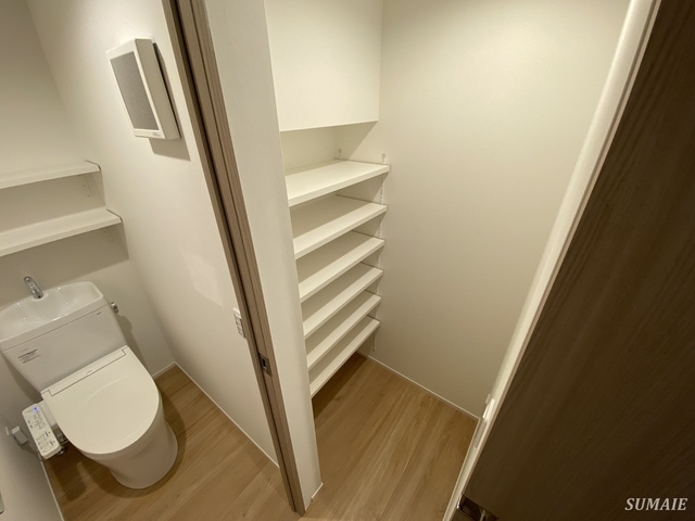 AXIS上小町の収納|トイレ横収納スペース