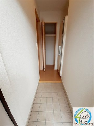 クレモンティーヌ　Aの玄関|※類似写真