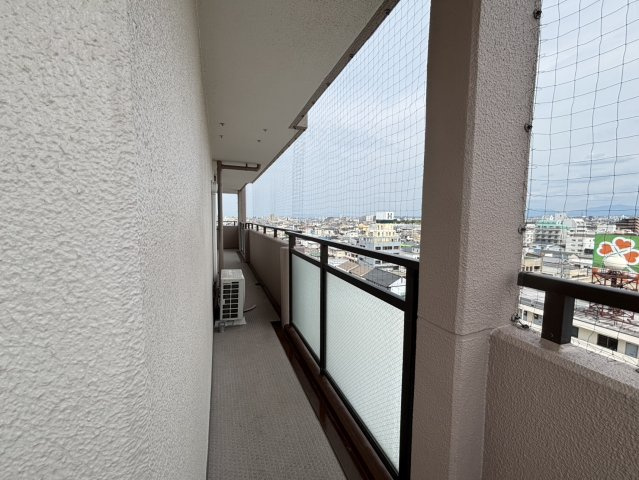 ユニライフ岸和田のバルコニー