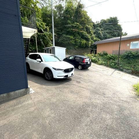 エムケーハイツの駐車場