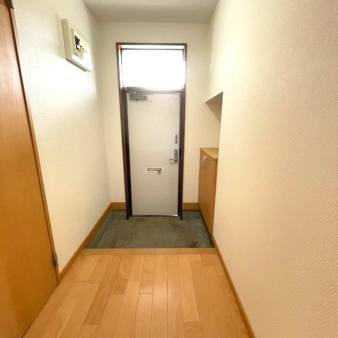 エムケーハイツの玄関