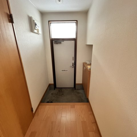 エムケーハイツの玄関