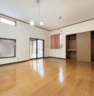 【居間・リビング】 | 久喜市本町1丁目　中古戸建