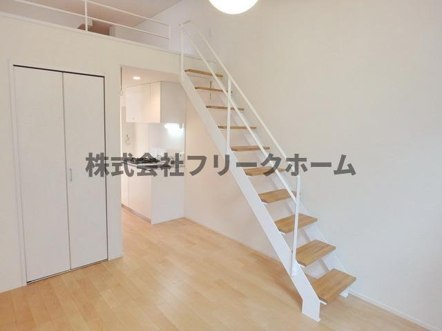 グランエッグス三鷹の居間・リビング