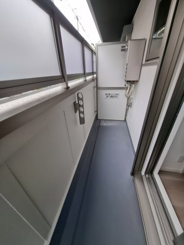 ルクス西宮北口のバルコニー