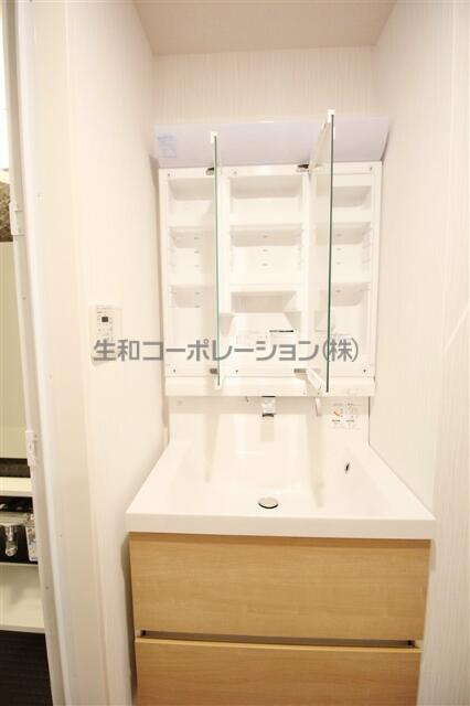 エムズ両国亀沢の独立洗面台