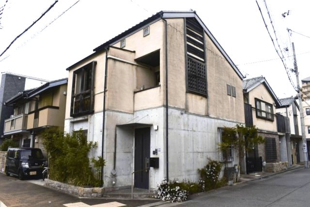 吉田町2丁目の外観|各階　キッチン・浴室・トイレがあり、二世帯住宅としてもお考え頂けます