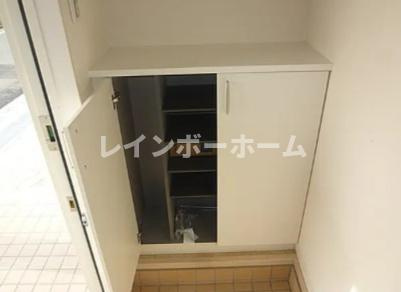 プルメリアAの玄関
