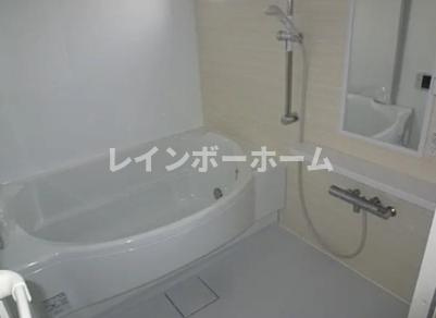 プルメリアAの浴室