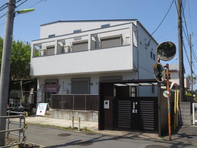 スカイホワイト喜多見の外観