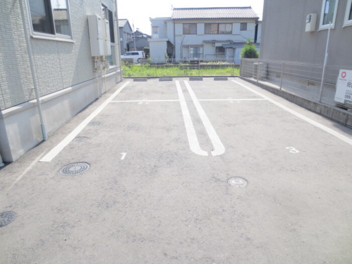 【駐車場】