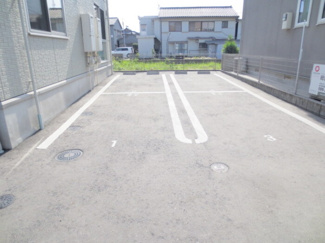 【駐車場】