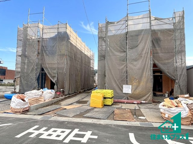 ●10(土)11(日)12(祝)現地説明会！　生駒郡平群町吉新　第4期　新築一戸建ての前面道路含む現地写真|駅やスーパー、小学校・中学校等日常生活に欠かせない情報や道のりもご紹介いたしますのでお気軽にご相談ください。