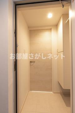 B．G．Grand代々木上原【おとり物件なし】の玄関