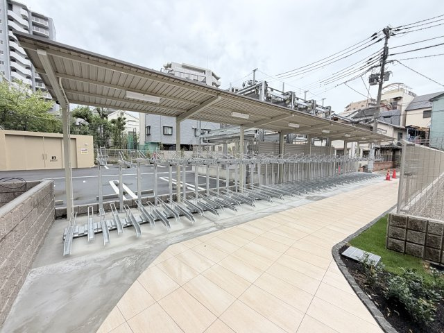 セレニテ西元町アリエの庭