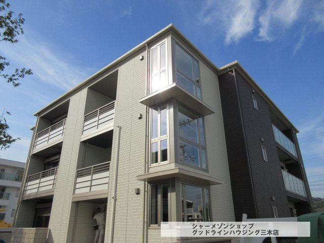 カーサグラスB棟の外観