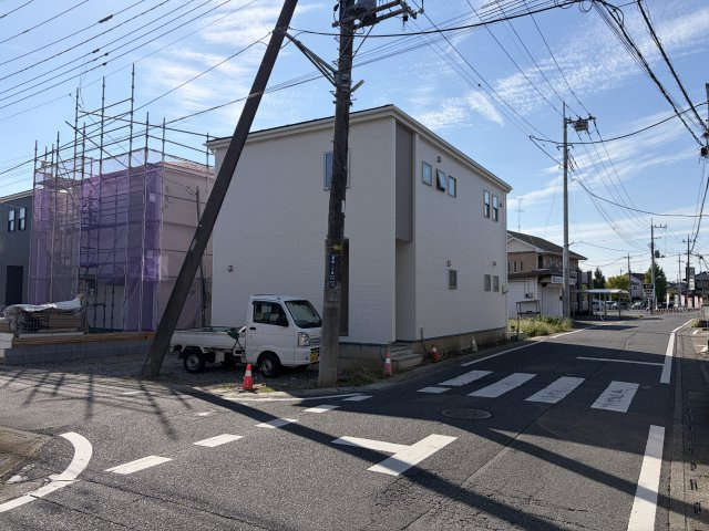 【前面道路含む現地写真】 | 久喜市鷲宮駅VI　LiveleFine　新築戸建　全3棟　1号棟 | 10/12撮影