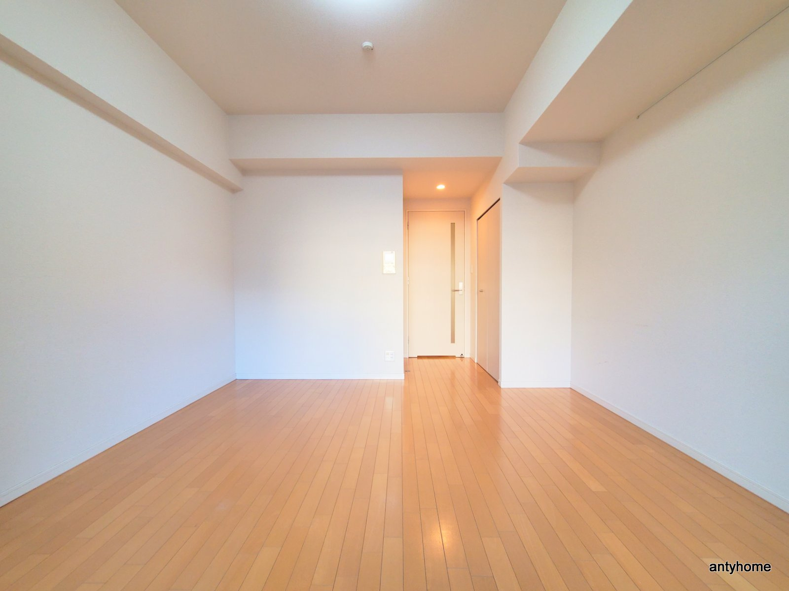 レジディア谷町　仲介手数料無料の洋室