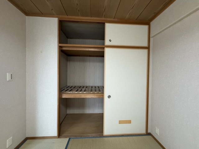 サーパス東向日の収納