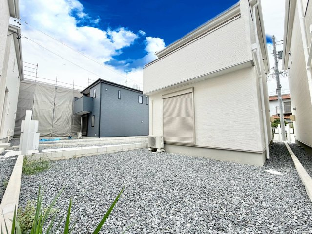 知多市新舞子第4の庭|ゆとりあるお庭は、お子様が伸び伸び遊べるスペースとしても活用でき、ご家族の時間を豊かにしてくれます。									
									