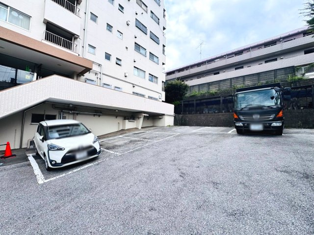 【駐車場】 | ワコー徳丸マンション　（成増店） | 自然環境と調和した良好な住環境
