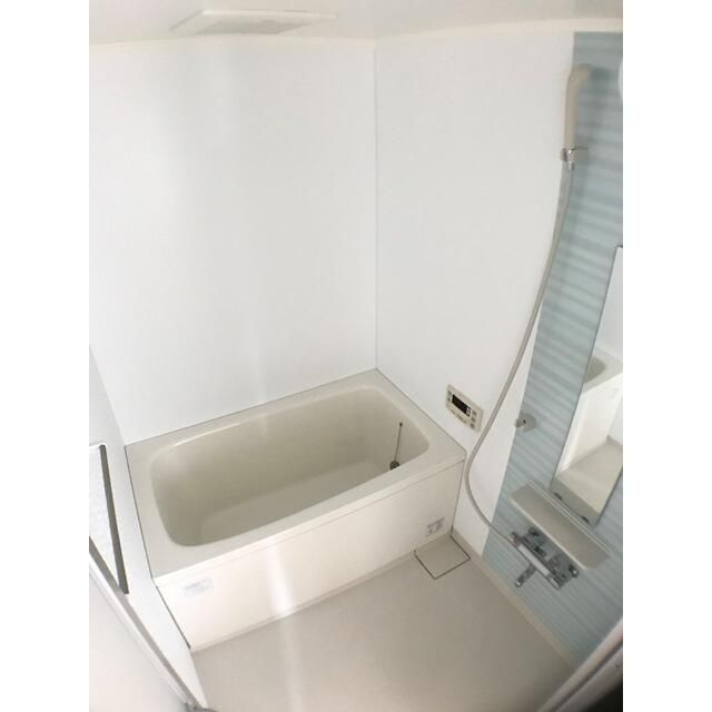 礎（いしずえ）の浴室
